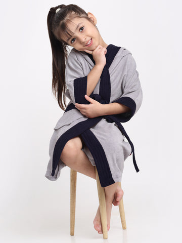 Unisex Kids Bathrobe – Comfy, Belted & Pocketed Ages (Grey & Navy)