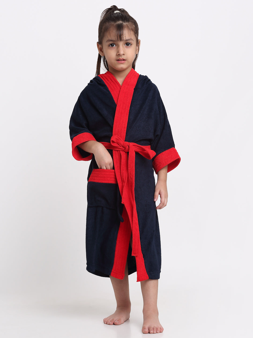 Unisex Kids Bathrobe – Comfy, Belted & Pocketed Ages (Navy & Red)