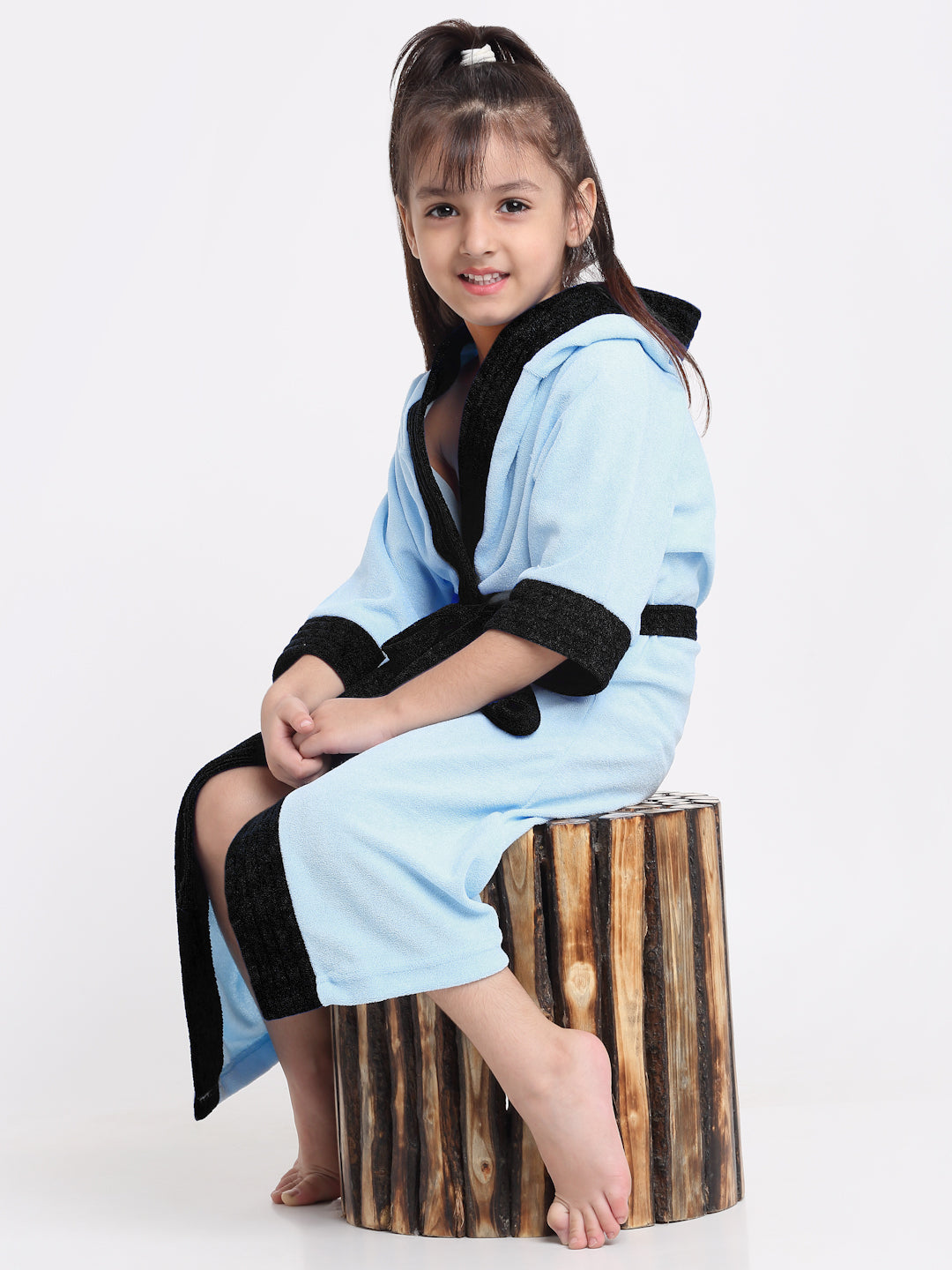 Unisex Kids Bathrobe – Comfy, Belted & Pocketed Ages (Sky Blue & Black)