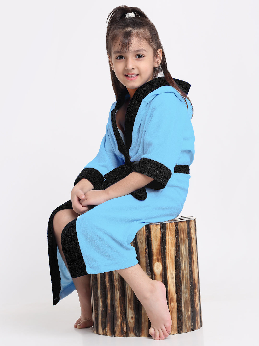 Unisex Kids Bathrobe – Comfy, Belted & Pocketed Ages (Ocean Blue & Black)
