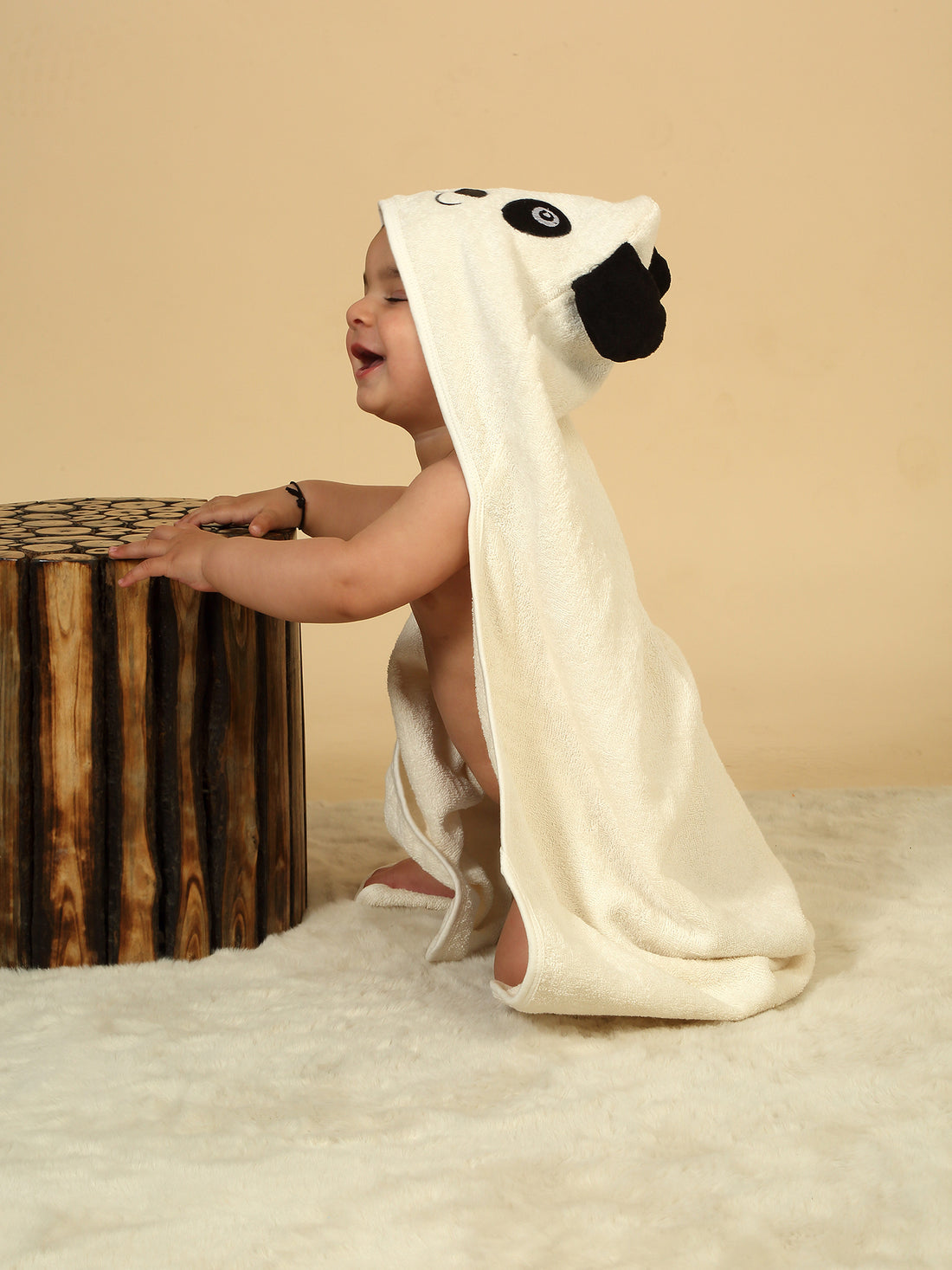 CREEVA Cuddle Baby/Kids Hooded Bath Towel – Soft Cotton, Super Absorbent Bath Wrap with Cute Panda Face & 3D Ears for Newborns & Toddlers (0-5 Years) – Off White