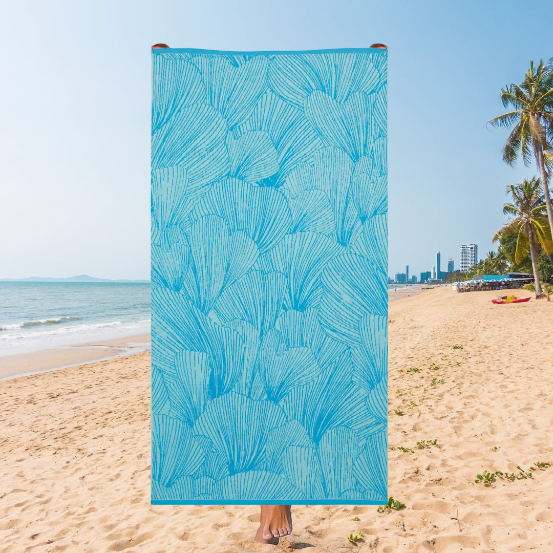 Ginkgo Leaf Pattern Beach Towel – Ocean Blue Serenity, 105 x 180 cm